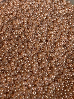 Ceylon translucent peony, Miyuki seed beads