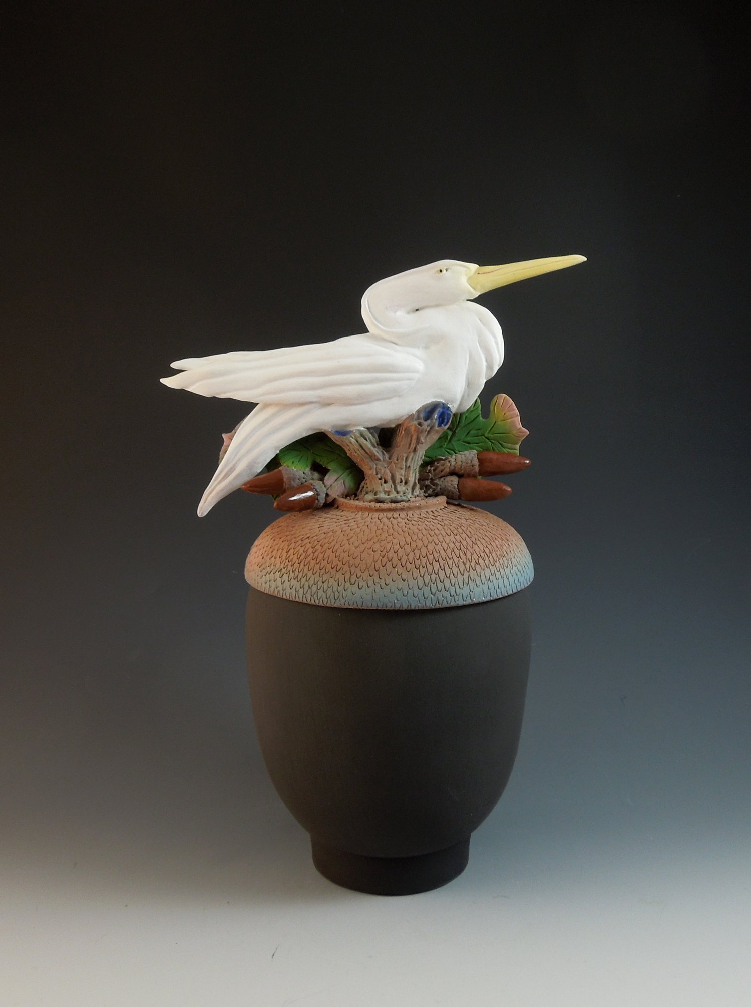 Image of Heron on Black Acorn Box 