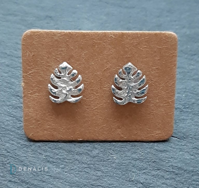 Monstera leaf pendants Image 3