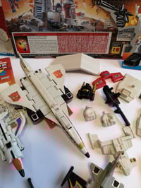 Image 3 of Vintage Aerialbots Superion Set G1 Transformer (1986)