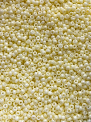 Duracoat opaque light lemon ice, Miyuki seed beads 
