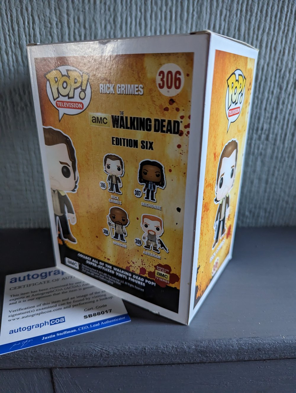 Andrew Lincoln signed Rick Grimes Funko Pop ACOA