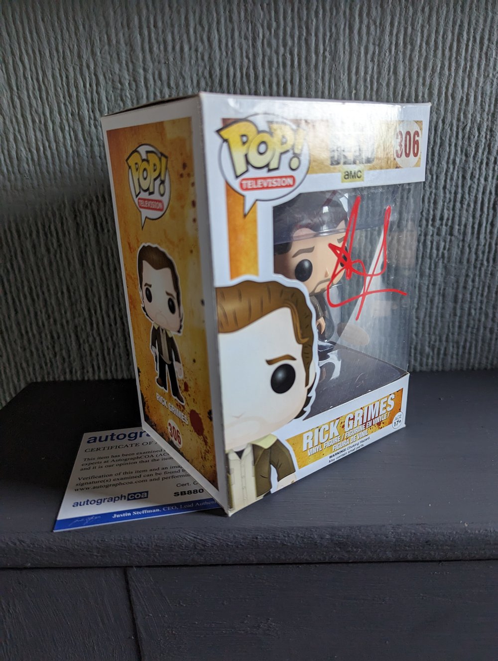 Andrew Lincoln signed Rick Grimes Funko Pop ACOA