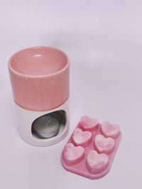 Image 1 of Heart Clamshell