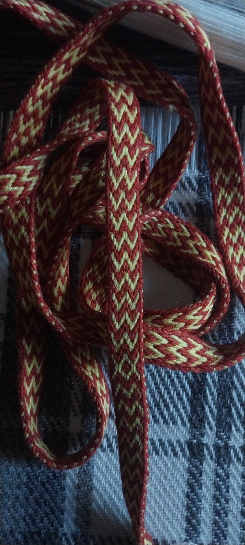 Snartemo II Tablet Woven Band