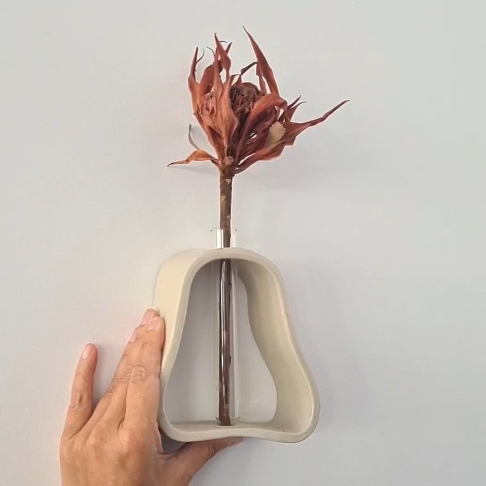 Image of Minimalistic test tube vase - B