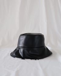 Image 2 of Reversible bucket hat - Black