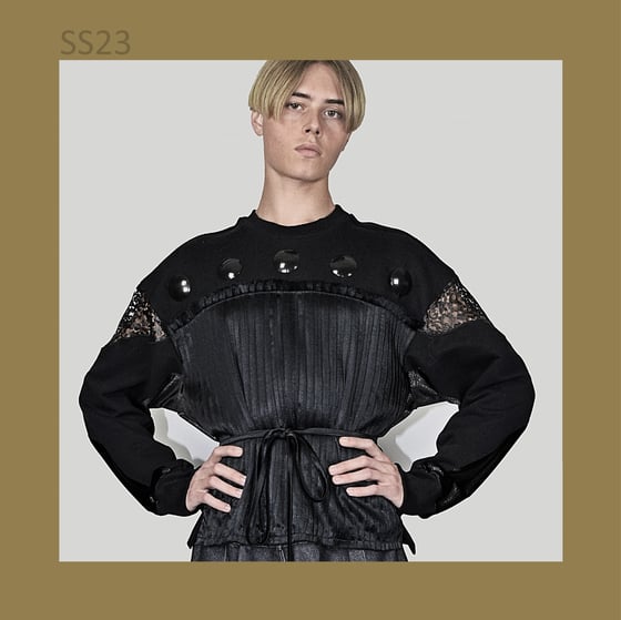 Image of SS23 - SWEATSHIRT W/PLEATED FRONT