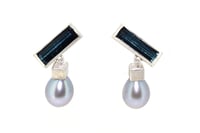 Fresh water pearls and green-blue tourmaline earrings studs