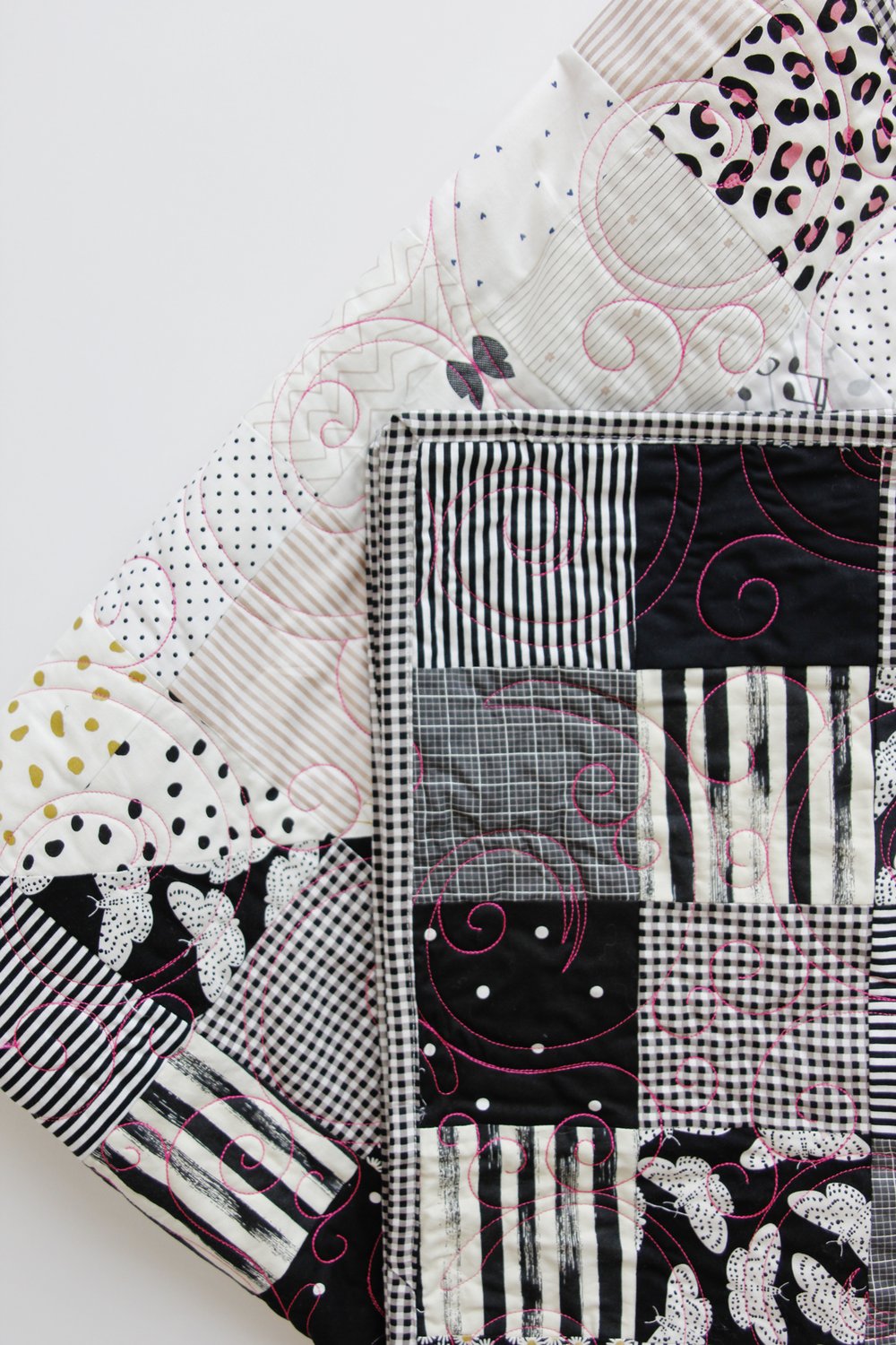 Image of GEO SCRAP QUILT Pattern PDF