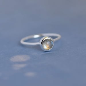 Image of Labradorite Moonstone cabochon cut classic silver ring