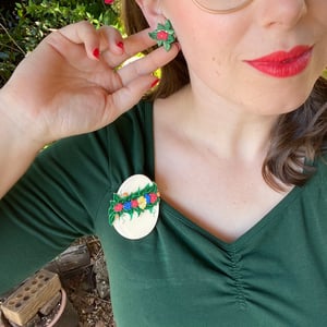 Image of Enchanting Easter Wreath Studs