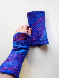 Wool felted gloves 