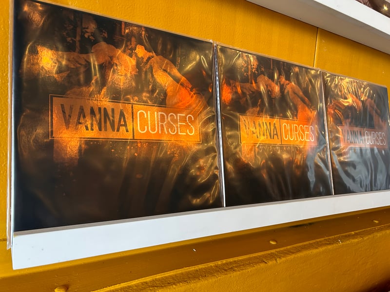 Vanna - Curses