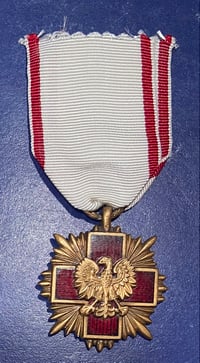 Image 1 of WW2 (Poland) Polish Red Cross Medal, IV Class