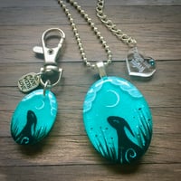 Image 1 of Turquoise Moongazing Oval Resin Keyring/Bagcharm