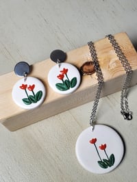 Image 1 of Neckalece´s Set | Conjunto de Collar Red Tulip