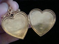 Image 4 of EDWARDIAN 18CT YELLOW GOLD HEAVY CORAL AND PEARL HEART LOCKET 10.1G