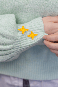 Image 3 of Pin's brodé étoile