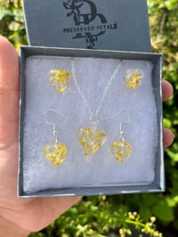 Image 1 of Resin jewellery & charms