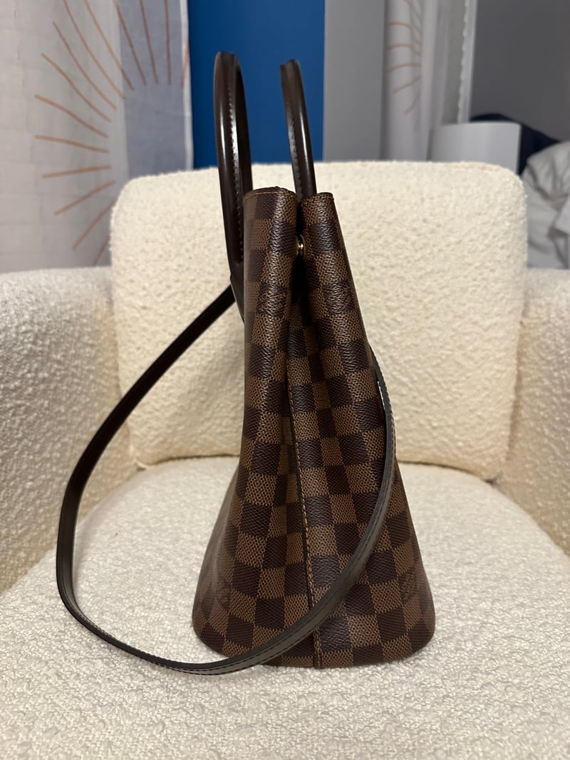 Kensington leather handbag Louis Vuitton Brown in Leather - 27507510