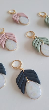 Image 2 of Boucles Violette