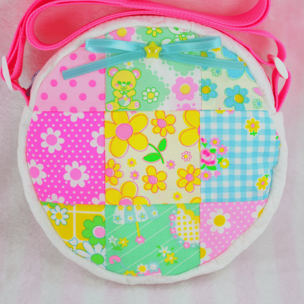 Quilted Circle Bag: 10
