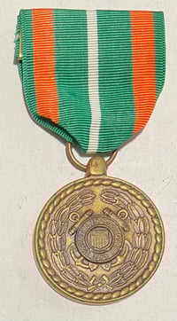 Image 1 of Generational (USA) Coast Guard Achievement Medal - Original Issue
