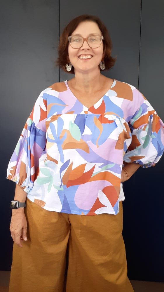 Image of SUNDAY SMOCK TOP in VIBRANT MIX. Available in S/M & L/XL