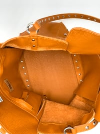 Image 2 of Linda Medium