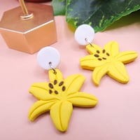 Image 2 of Lirio - Amarillo 