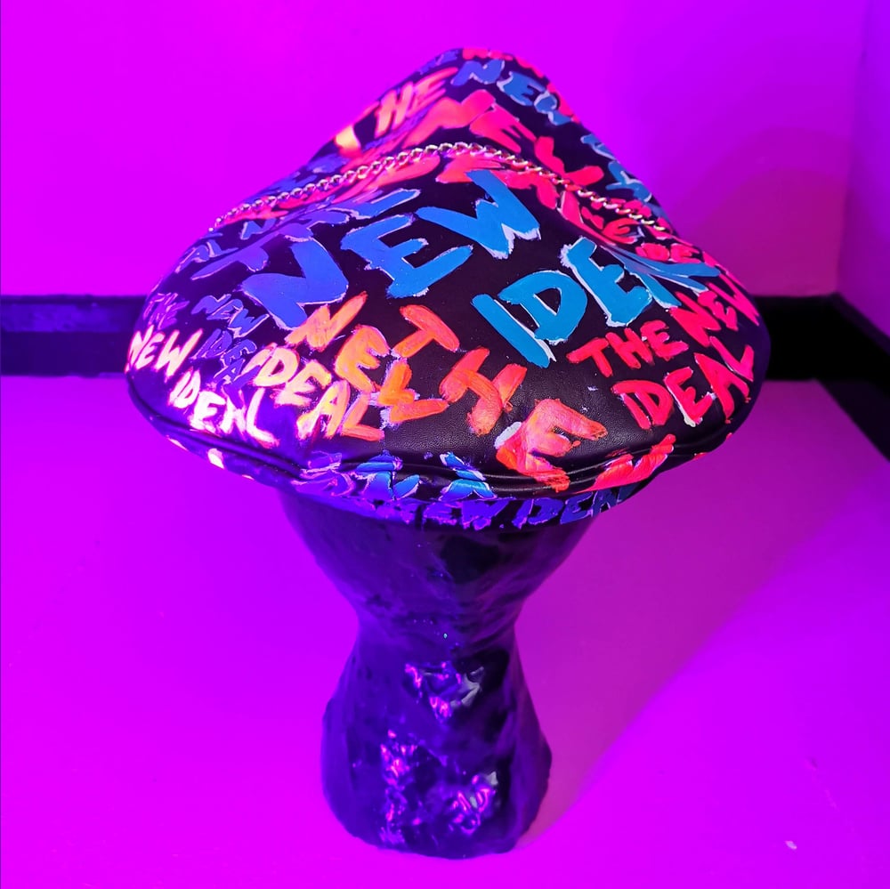 THE NEW IDEAL MUIR CAP PINK AND BLUE