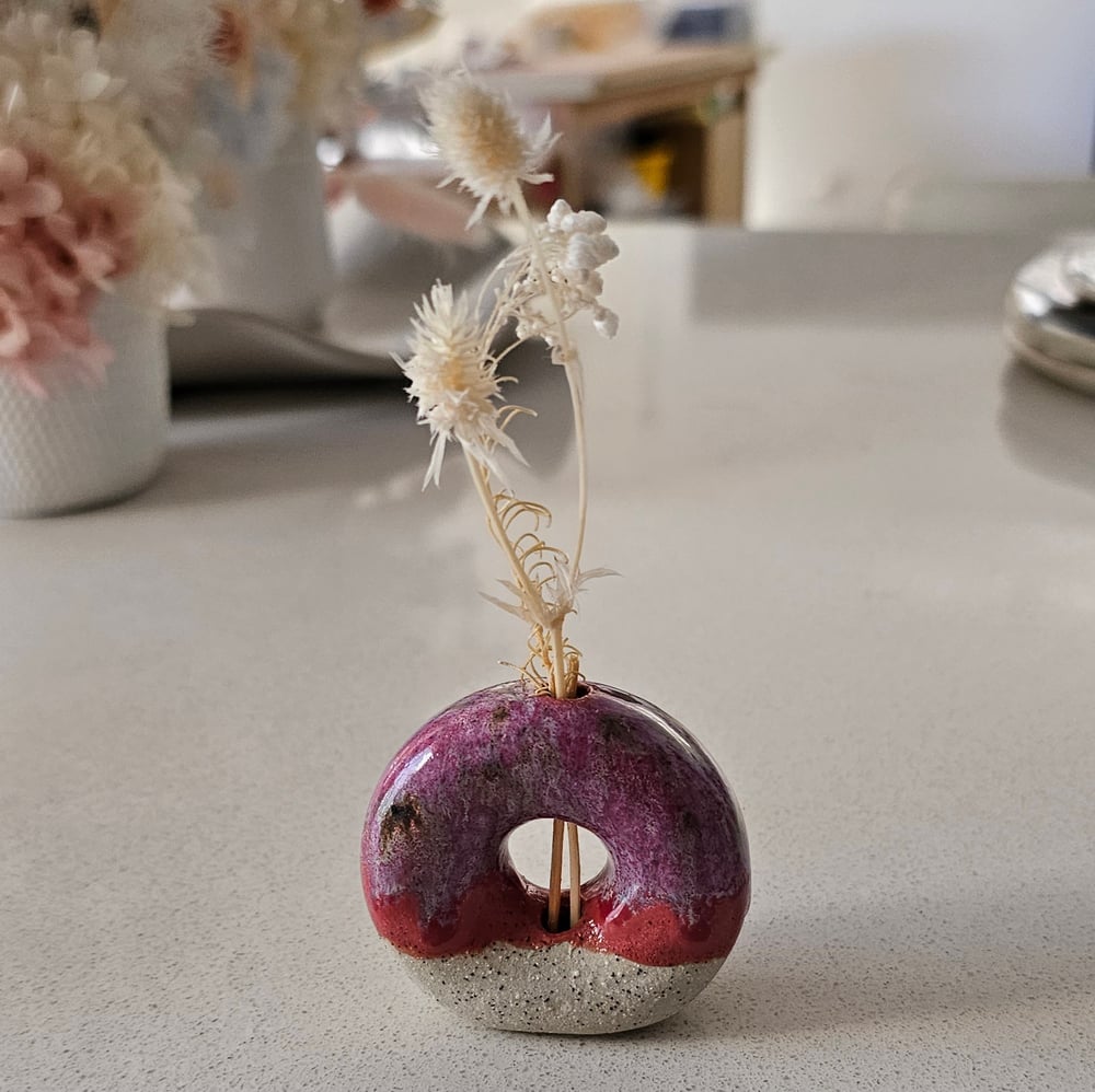 Image of Pinkish purple - Mini donut vase