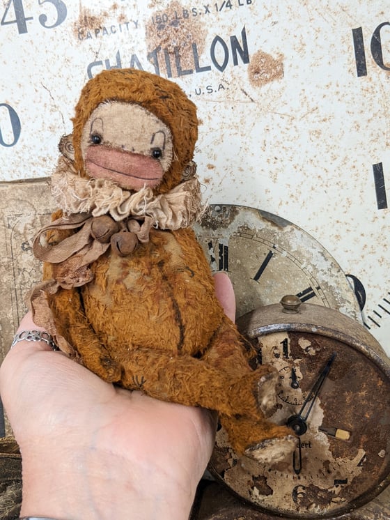 Image of  OLD MUNKI - 7.5" size -   Old Worn Vintage Munki by Whendi's Bears.