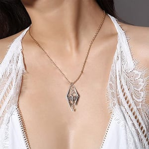 The Elder Scrolls SKYRIM Dragon Silver tone PENDANT/Necklace