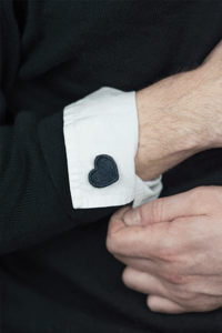 Image 4 of Pin's brodé cœur 