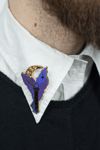 Image 3 of Pin's lune fleurie