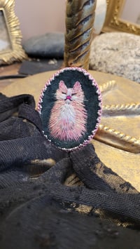 Image 1 of Broche CHATfoin