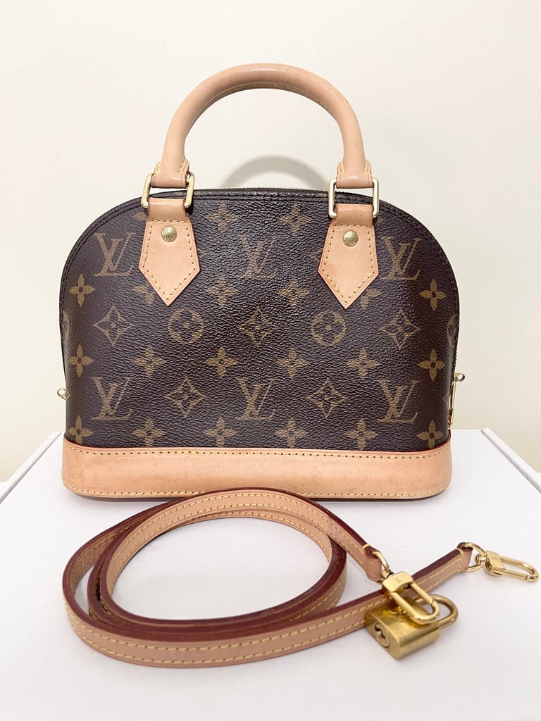 What fits in the Louis Vuitton Alma BB 
