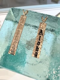 Image 4 of 14k solid gold Hawaiian name bar pendant 