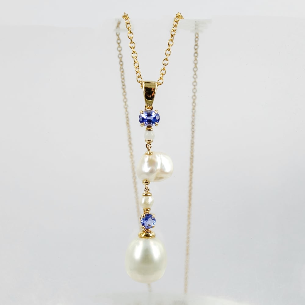 Image of 9ct yellow gold Tanzanite,  South Sea Pearl & Keshi Pearl drop pendant. PJ5947