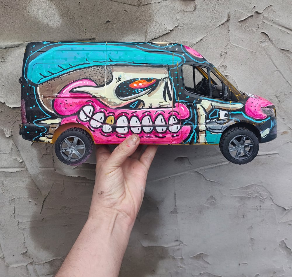 PIMP MY RIDE Large scale van