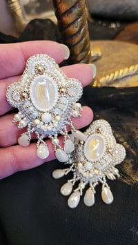 Image 2 of Boucles d'oreilles DANCING ON THE MOON