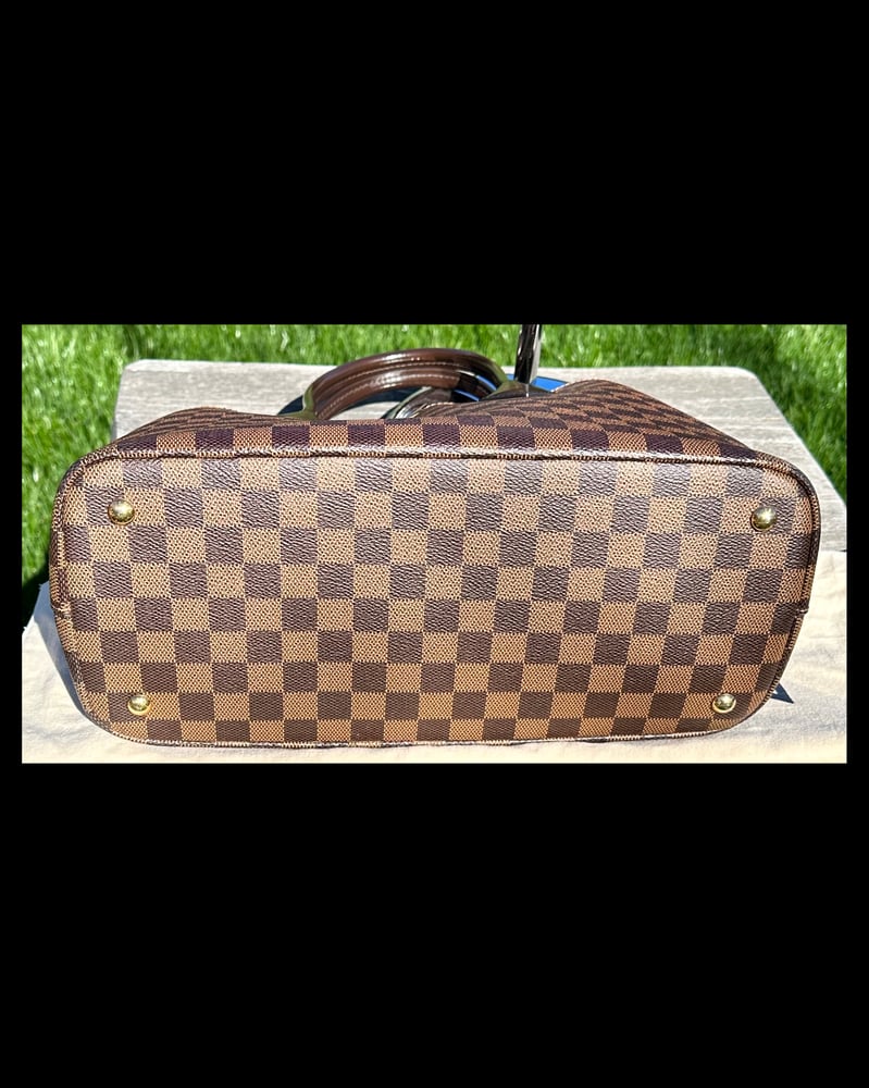 Image of Louis Vuitton Kensington V Tote