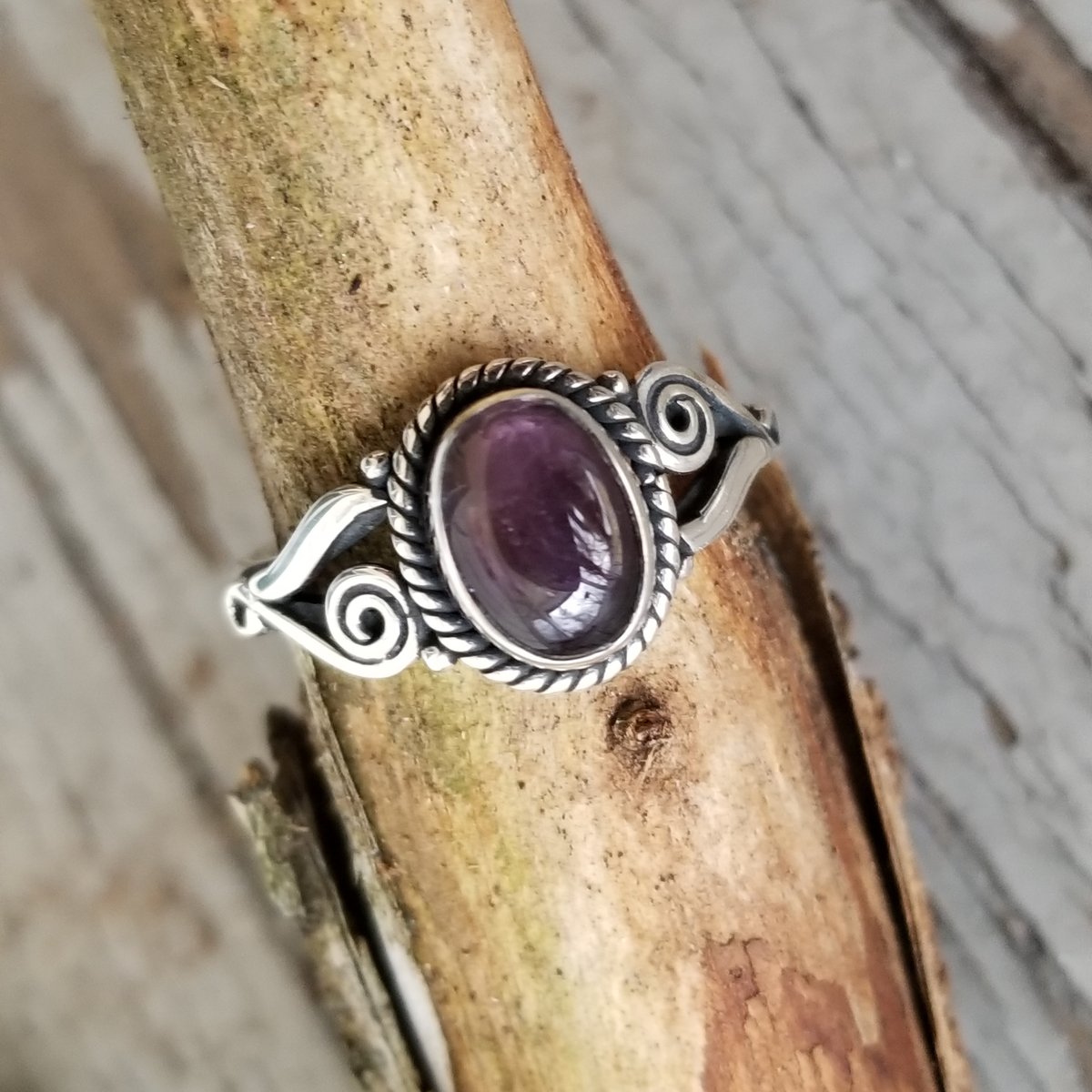 Image of Lily - Amethyst Ring in Sterling Silver