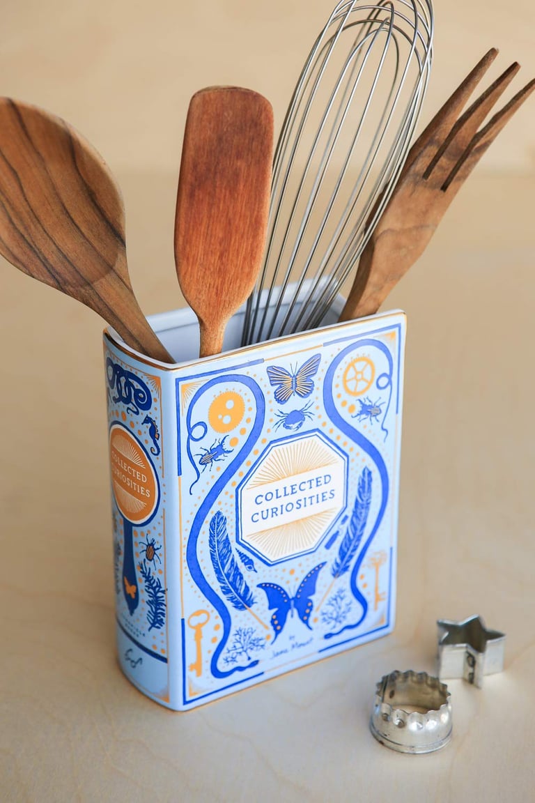 VASE LIVRE COLLECTED CURIOSITIES, JANE MOUNT Image 2