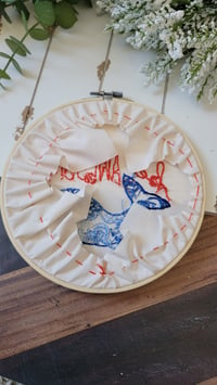 Image 3 of Be Awesome 8 inch embroidery hoop
