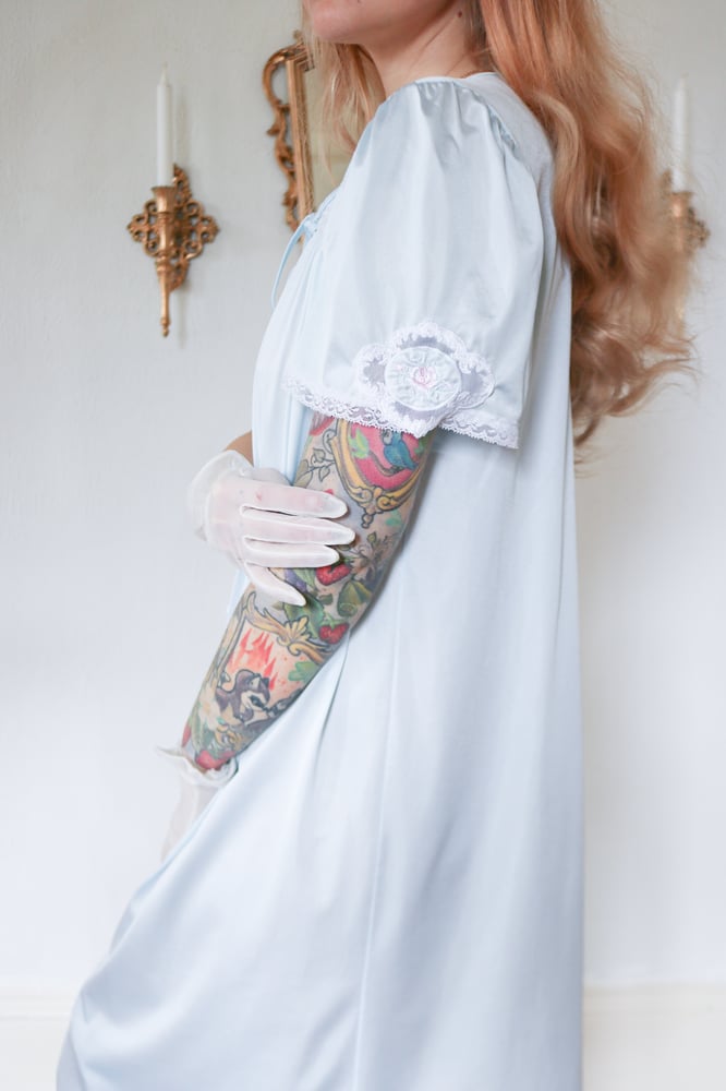 Image of Vintage Lorraine Pastel Cinderella Style Button Up Robe (Small)
