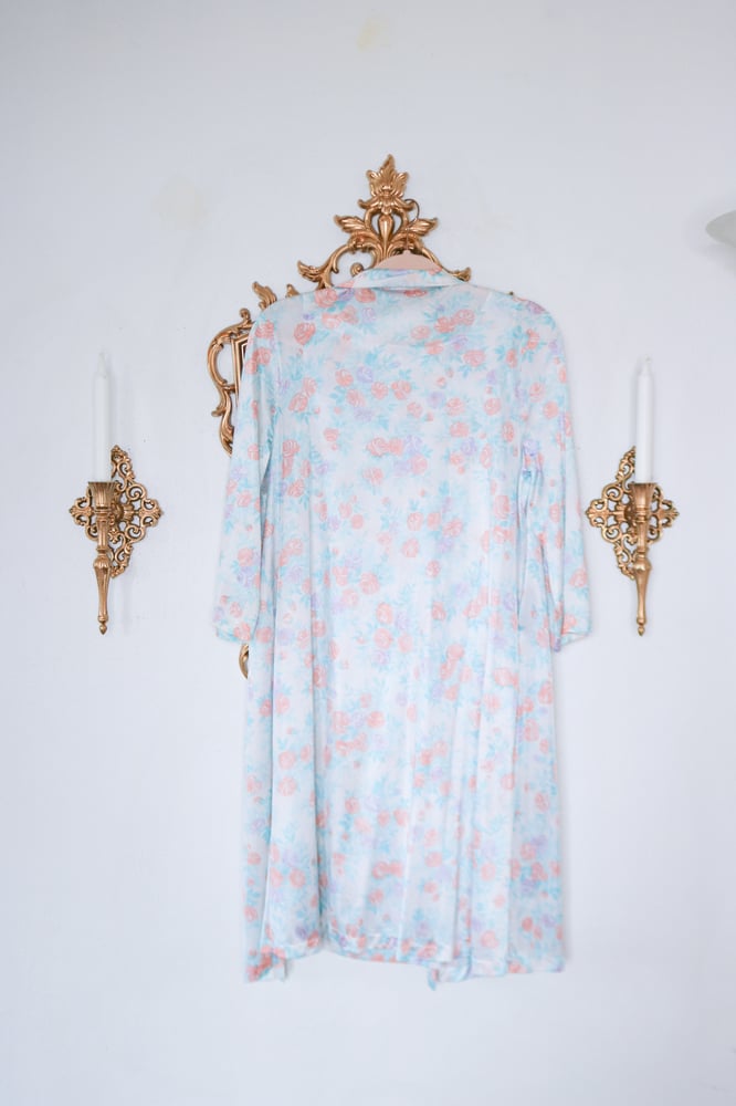 Image of Vintage 1970s Vanity Fair Two Piece Pastel Rose Nightgown and Robe (Medium)