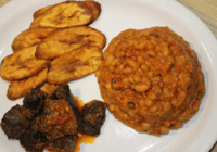 Fried plantain w/ fish or goat meat and beans